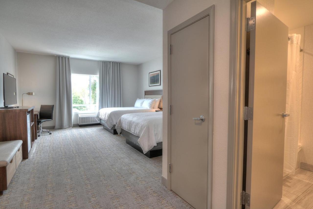 Holiday & Convention Center, An Ihg Hotel